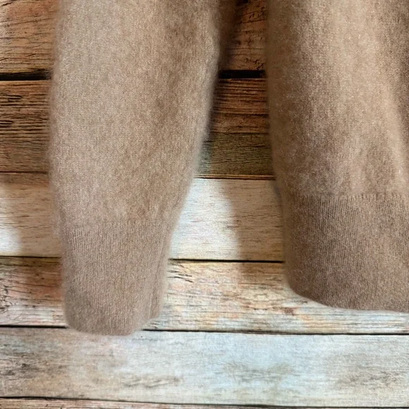 Quince Women's Camel Tan 100% Cashmere V Neck Pullover Sweater Size Small - Picture 10 of 10